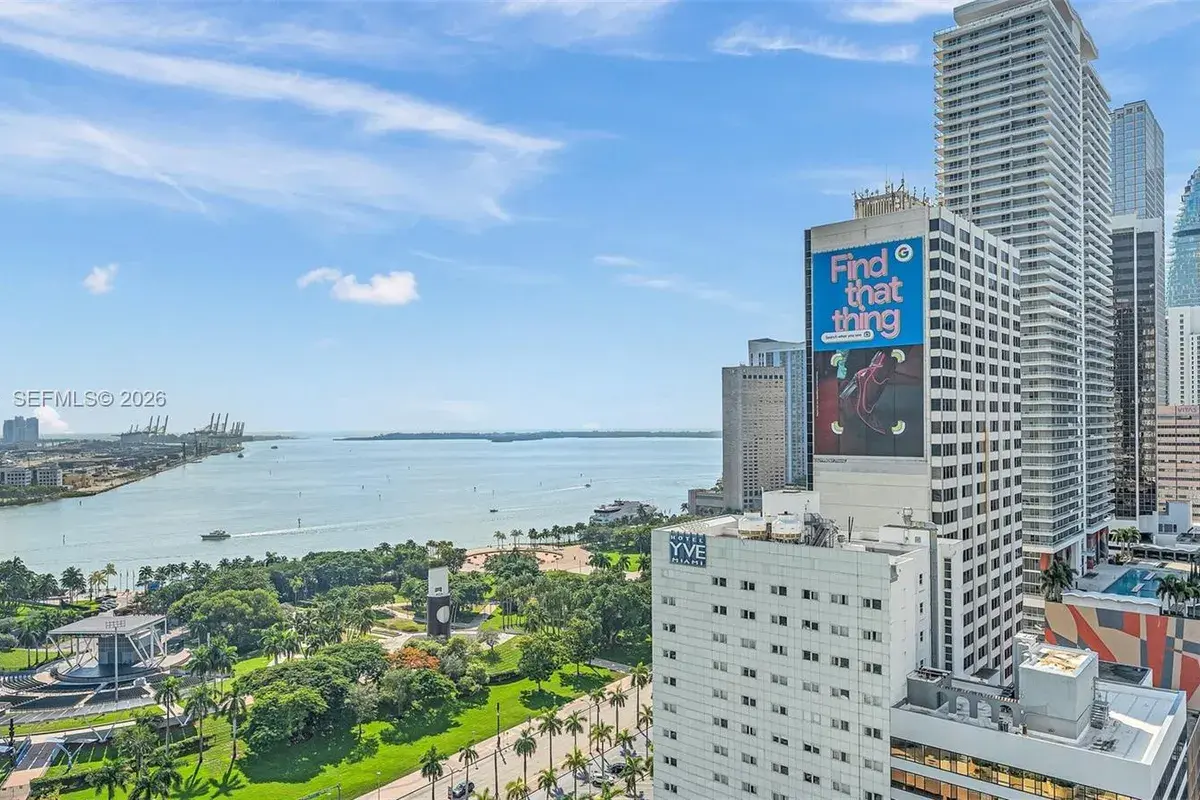 244 Biscayne Blvd # 1005, Miami FL 33132