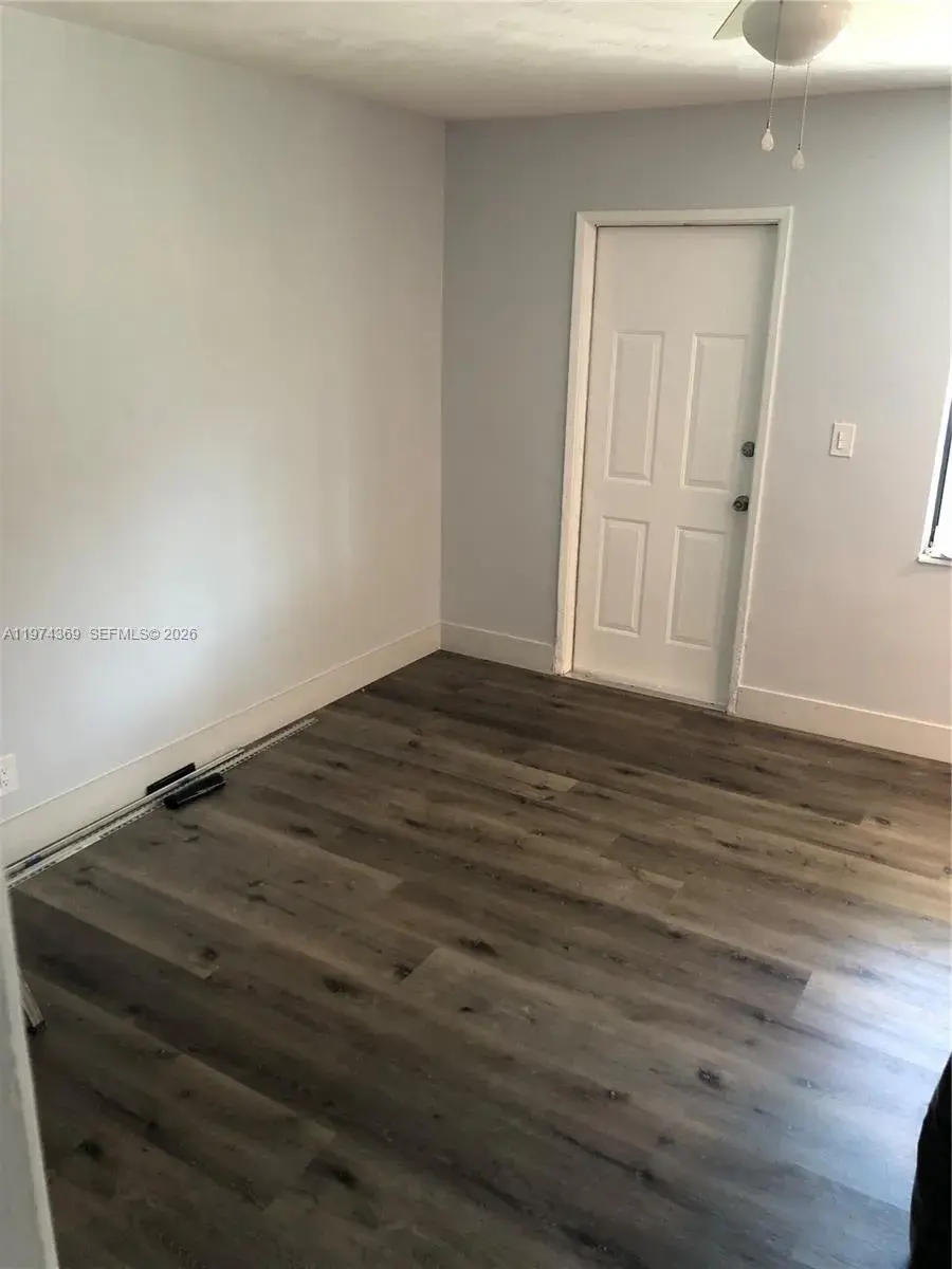 1016 NE 17th Ave # 4, Fort Lauderdale FL 33304