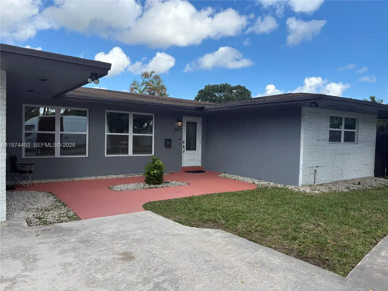 3 bedroom 2 bath Residential Lease for rent at 3617 Cleveland St, Hollywood FL 33021