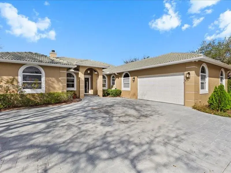 7 bedroom 5 bath Residential for sale at 12343 NW 19th St, Plantation FL 33323