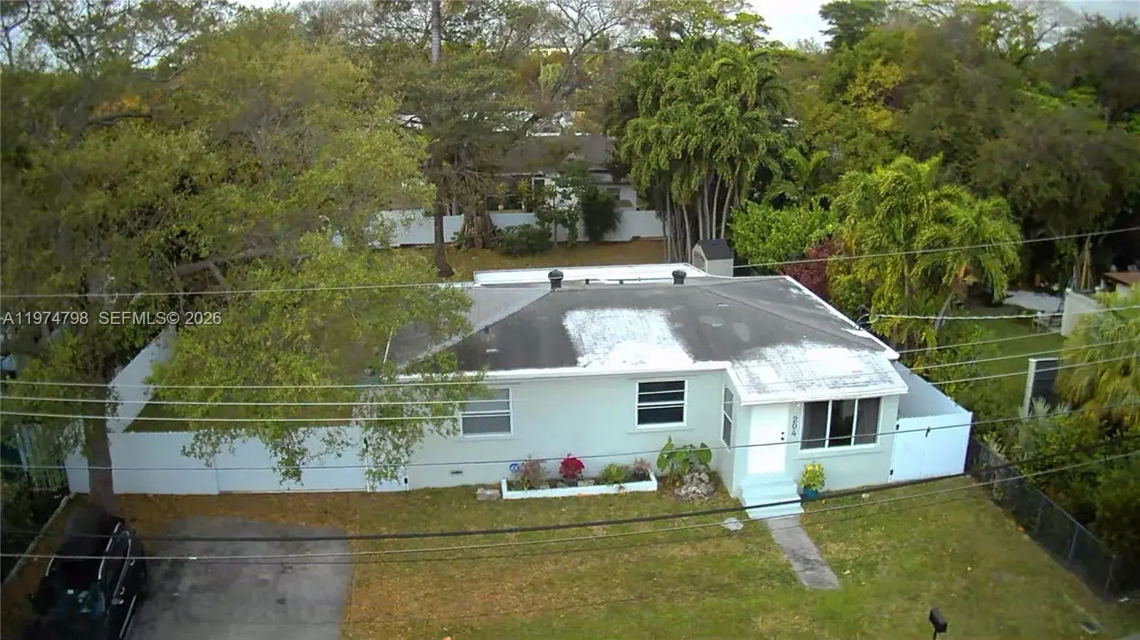3 bedroom 2 bath Residential for sale at 204 SW 7th Ave, Hallandale Beach FL 33009