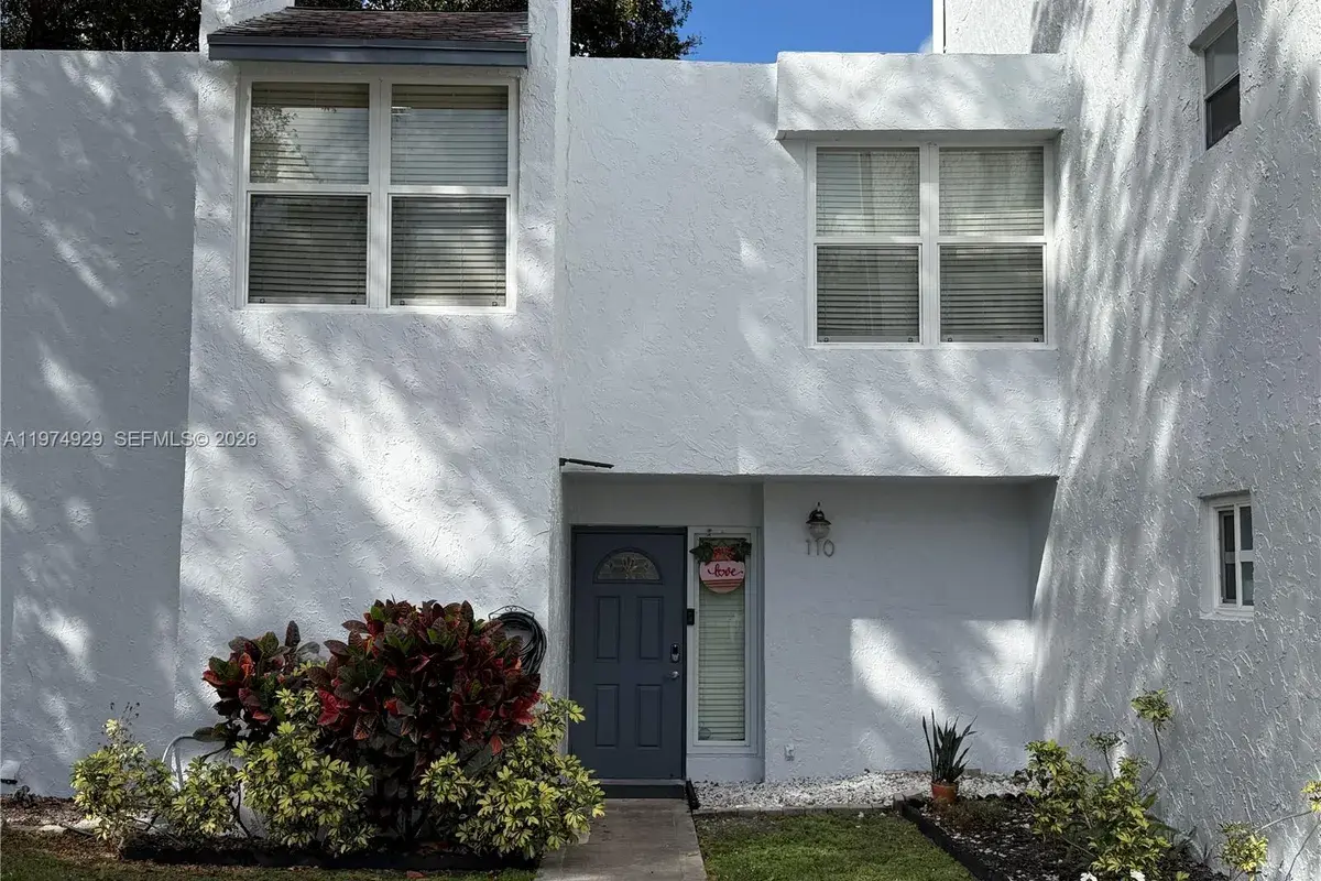 9410 Live Oak PL # 110, Davie FL 33324