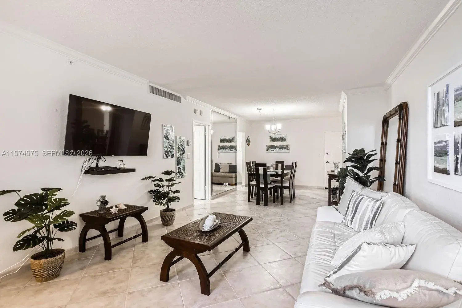 1 bedroom 1 bath Residential Lease for rent at 2501 S Ocean Dr, Hollywood FL 33019