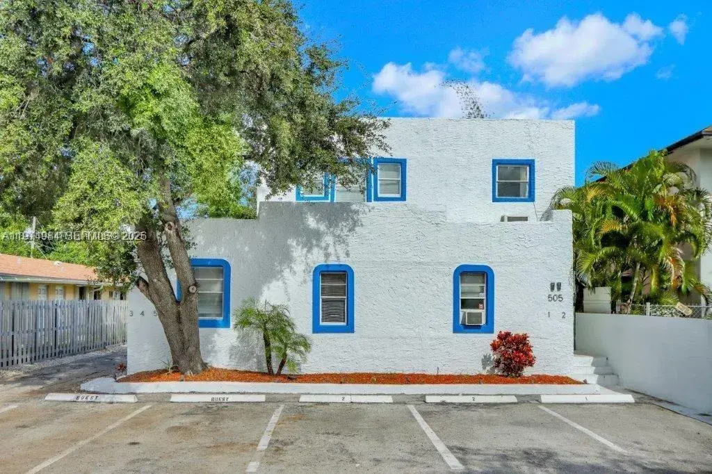 2 bedroom 1 bath Residential Lease for rent at 505 SE 20th St # 1, Fort Lauderdale FL 33316
