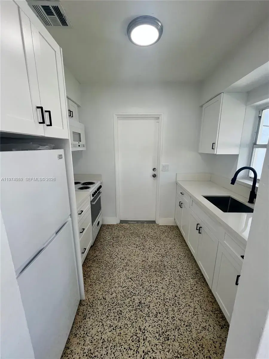 1710 Arthur St, Hollywood FL 33020