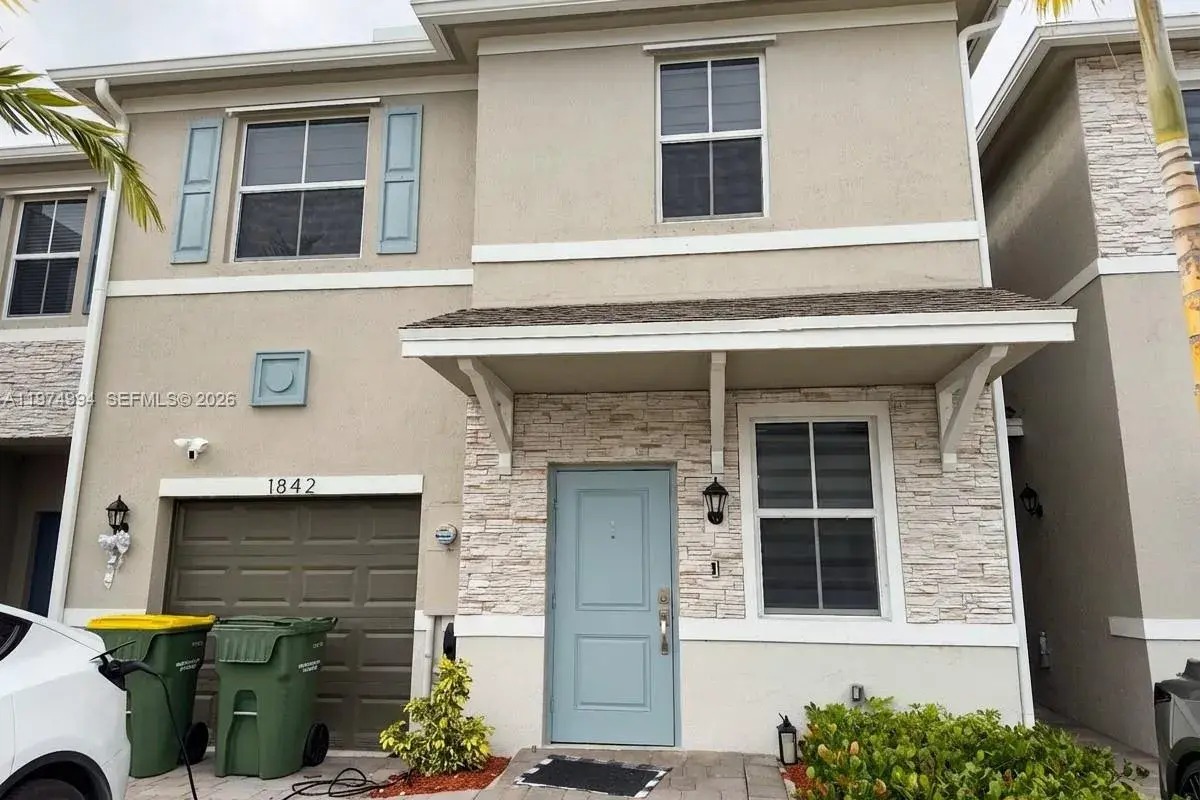 1842 SE 7th Ter, Homestead FL 33034