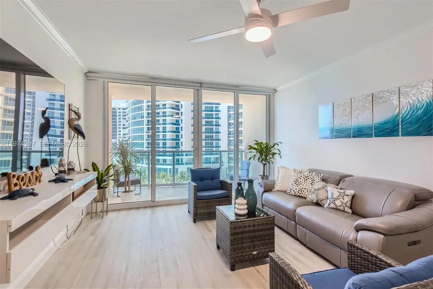 2501 S Ocean Dr, Hollywood FL 33019