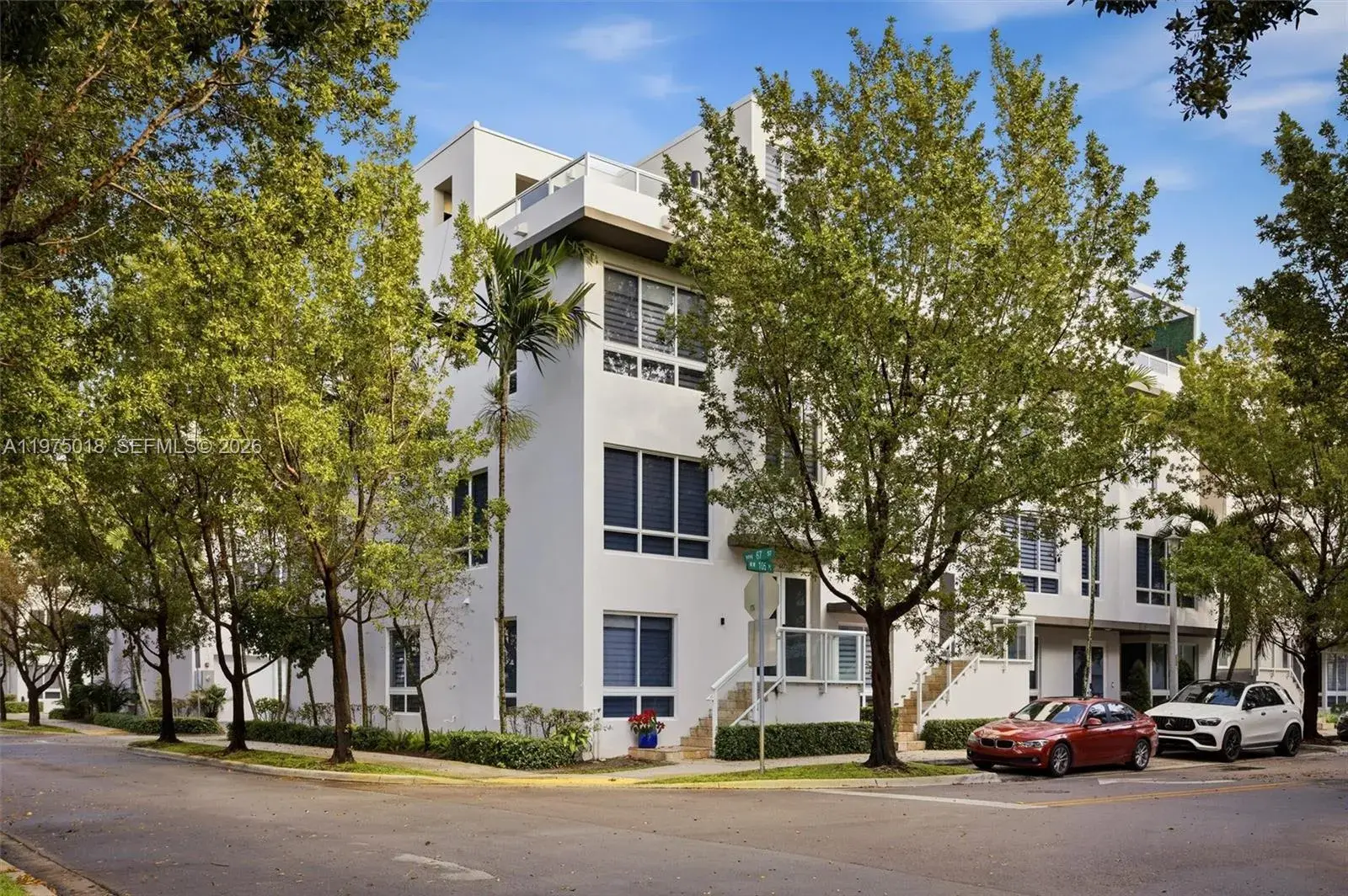 4 bedroom 3 bath Residential for sale at 6671 NW 105th Pl # 6671, Doral FL 33178