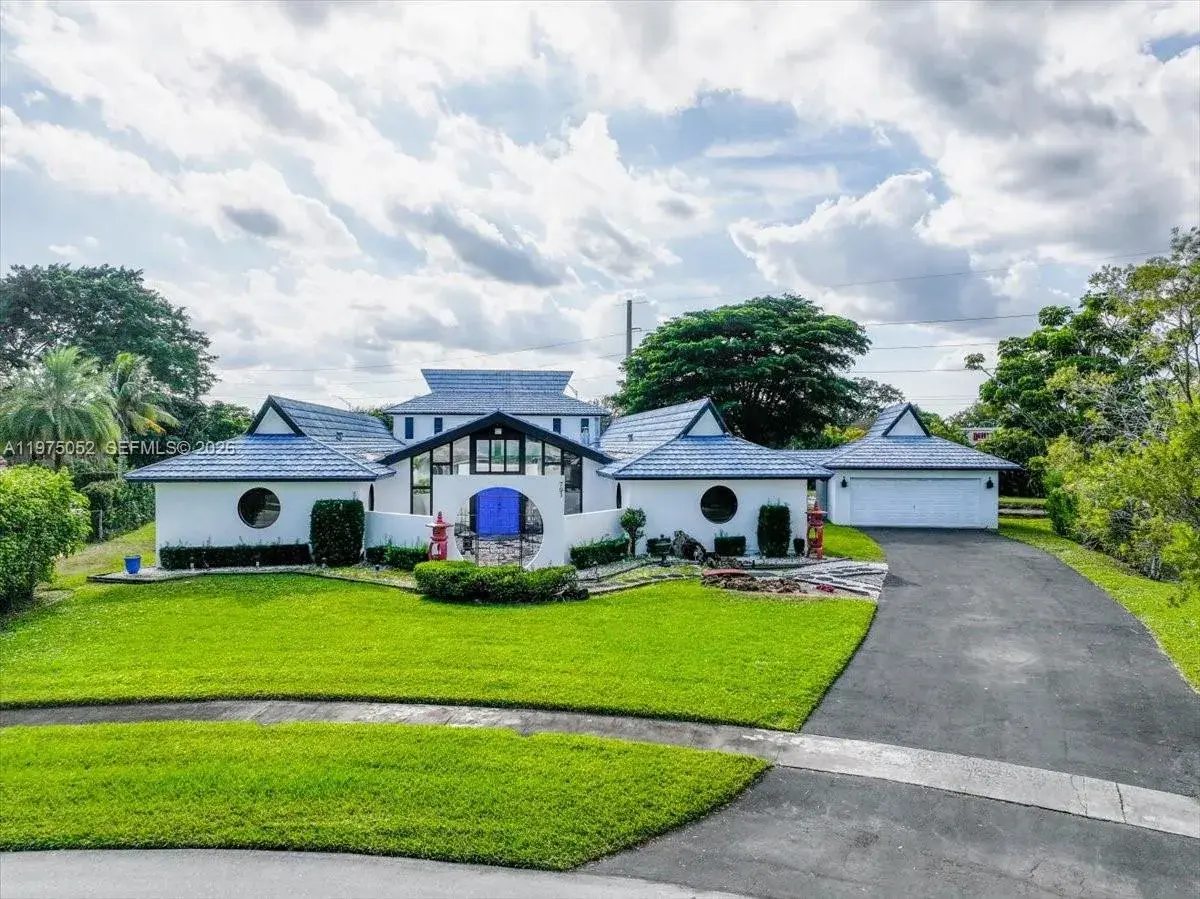 791 SW 75th Terrace, Plantation FL 33317