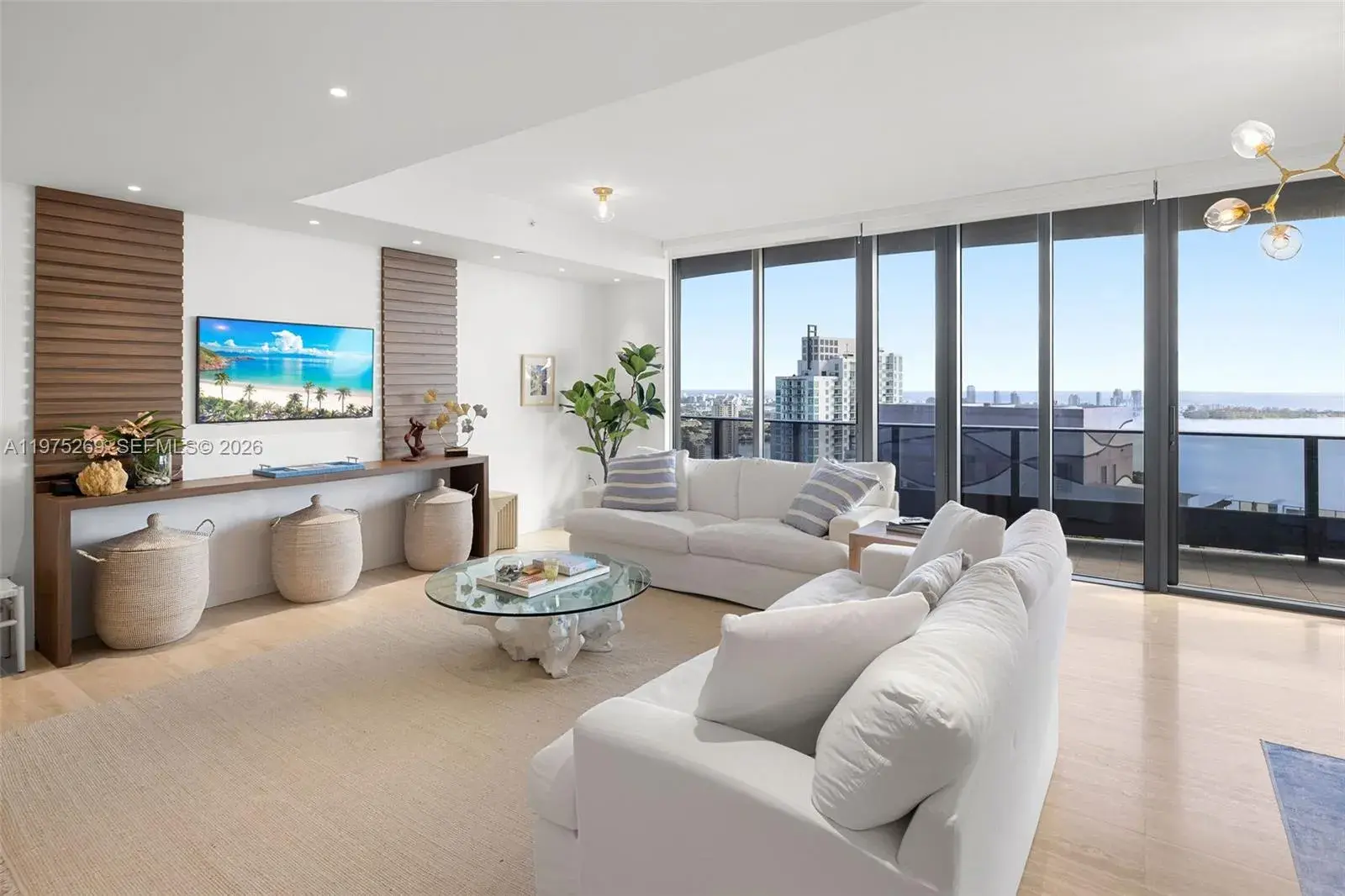3 bedroom 3 bath Residential for sale at 1000 Brickell Plaza, Miami FL 33131