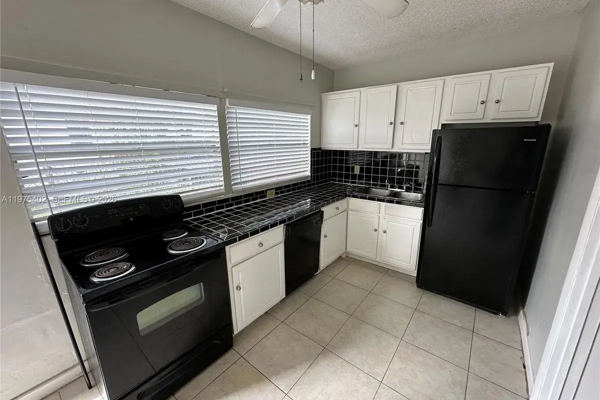 2443 Cleveland St # 2, Hollywood FL 33020