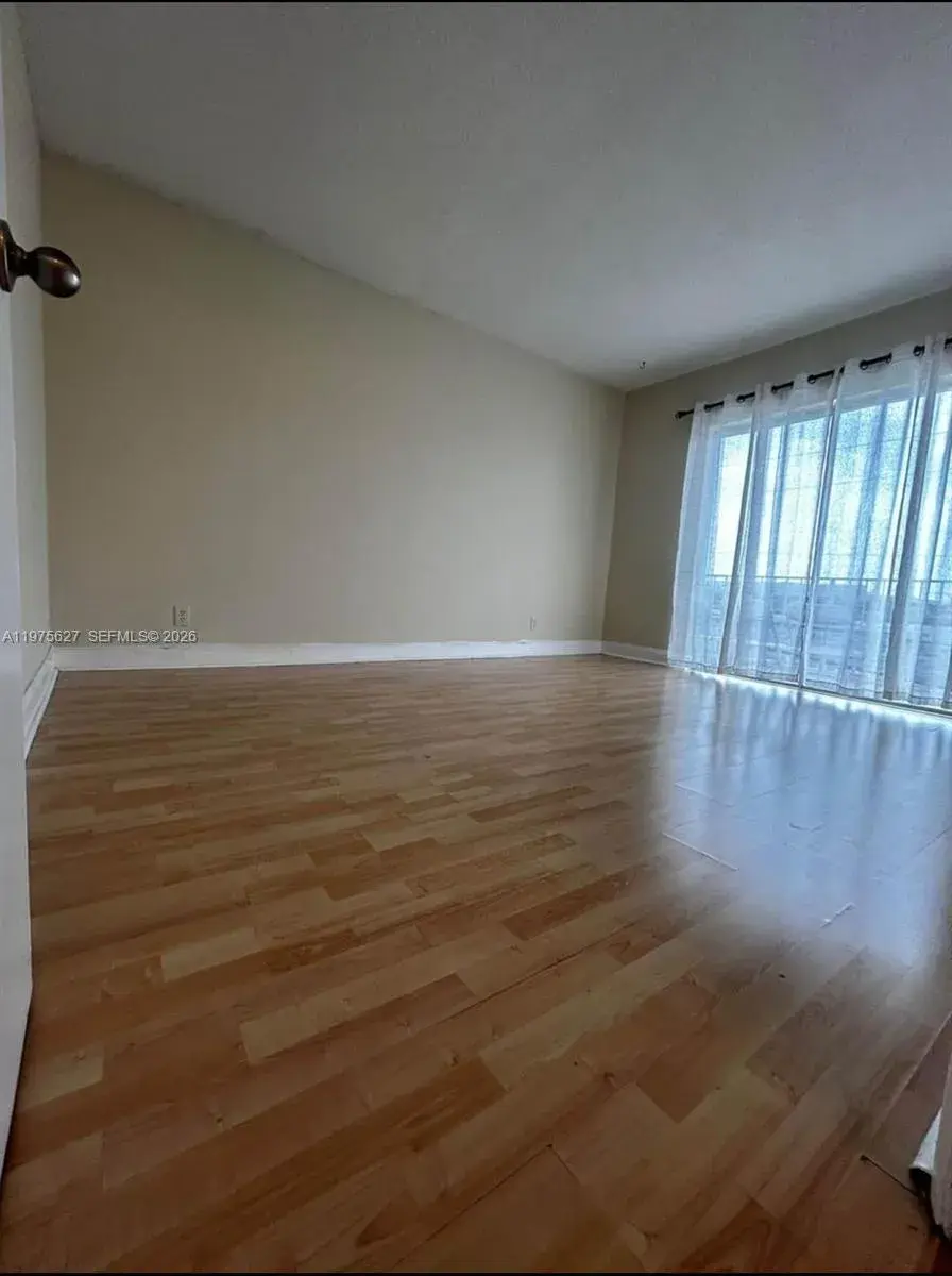 1100 NE 1st Ct # 312, Hallandale Beach FL 33009