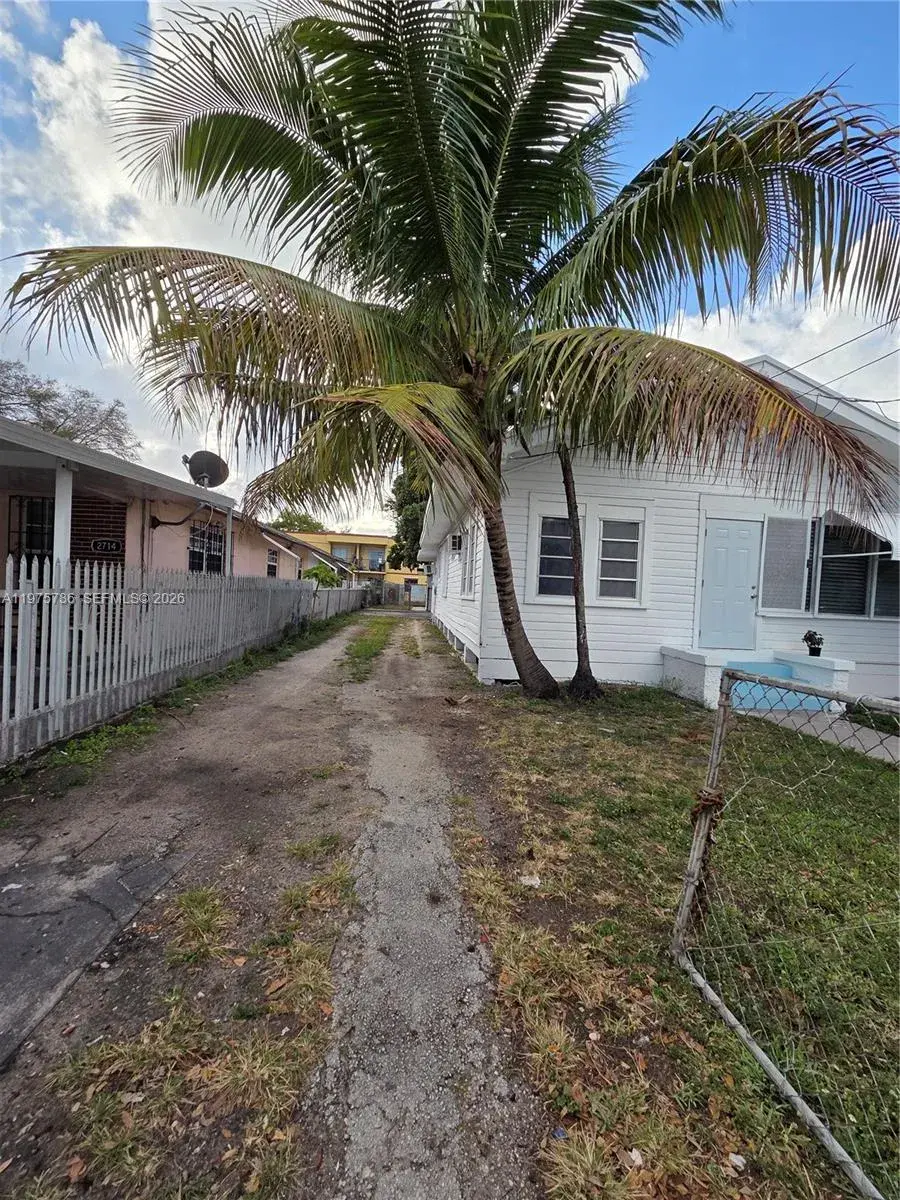 2722 NW 23rd Ave, Miami FL 33142
