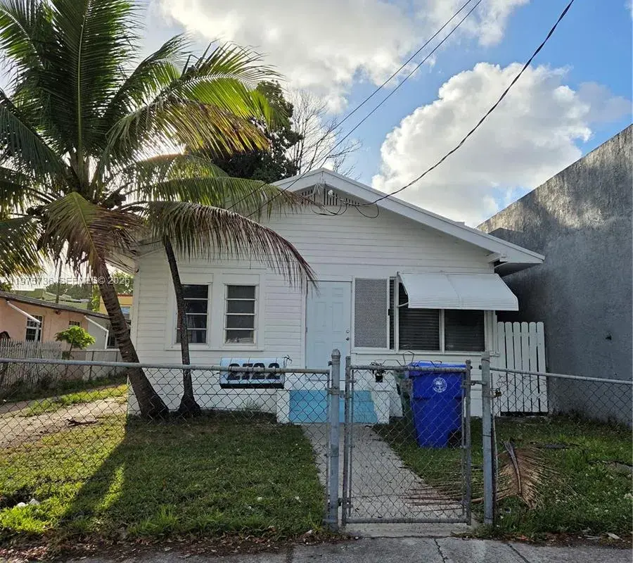 2722 NW 23rd Ave, Miami FL 33142
