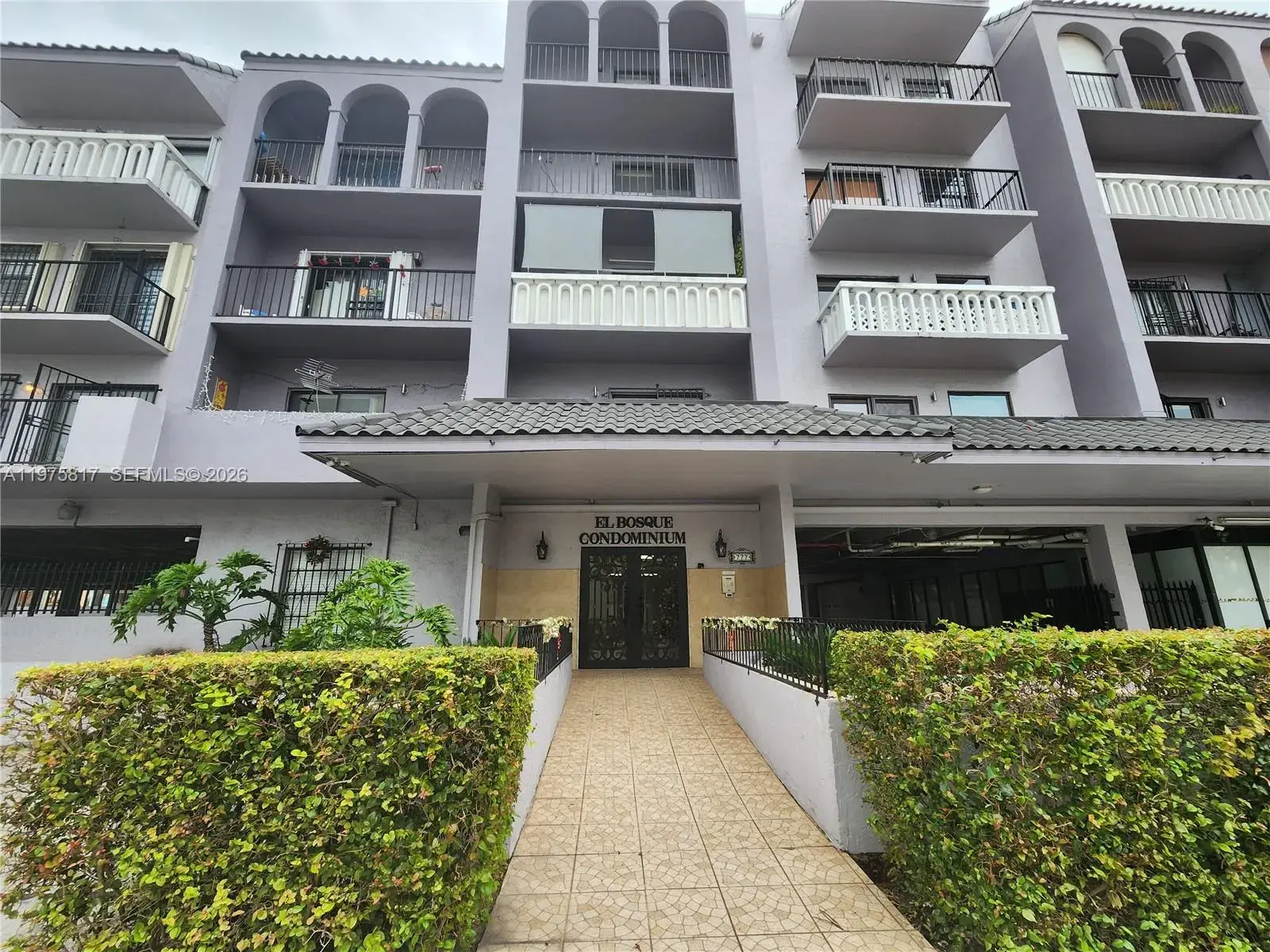 3 bedroom 2 bath Residential Lease for rent at 777 SW 9th Ave # 301, Miami FL 33130