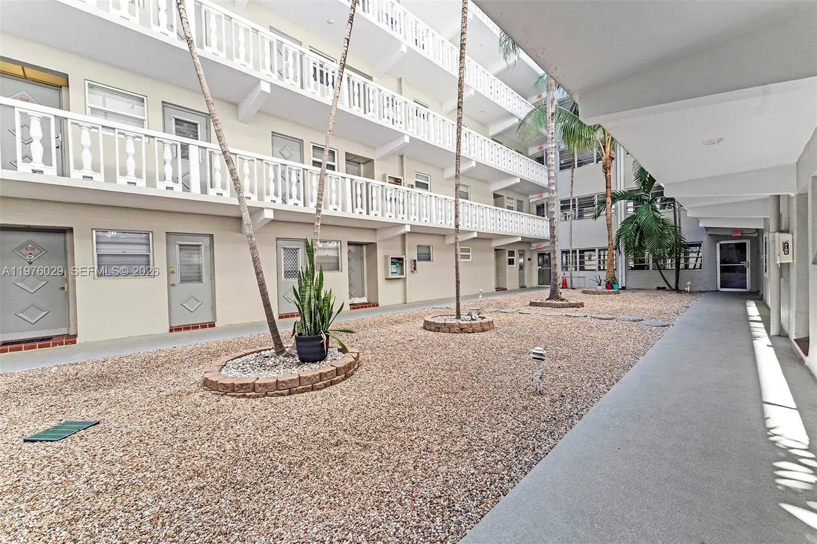 1 bedroom 1 bath Residential for sale at 330 SE 2nd St # 103G, Hallandale Beach FL 33009