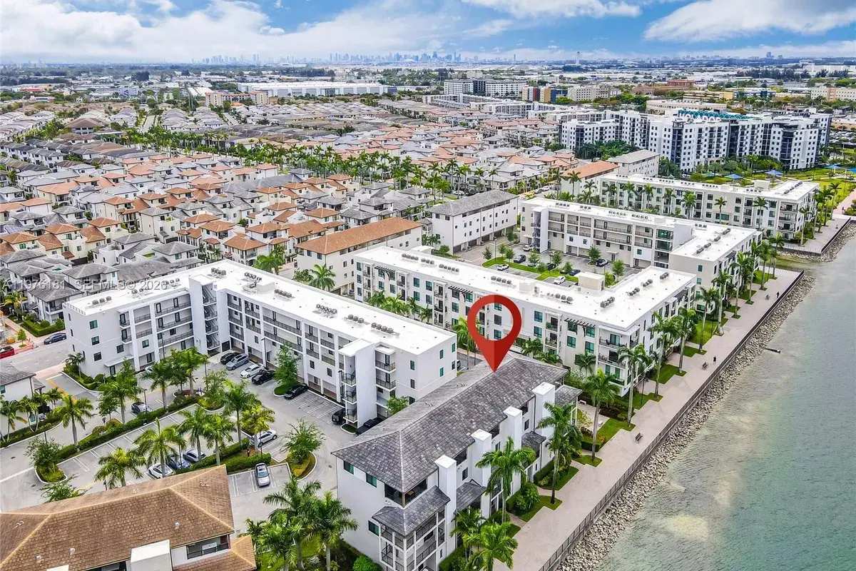 4703 NW 84th Ct, Doral FL 33166