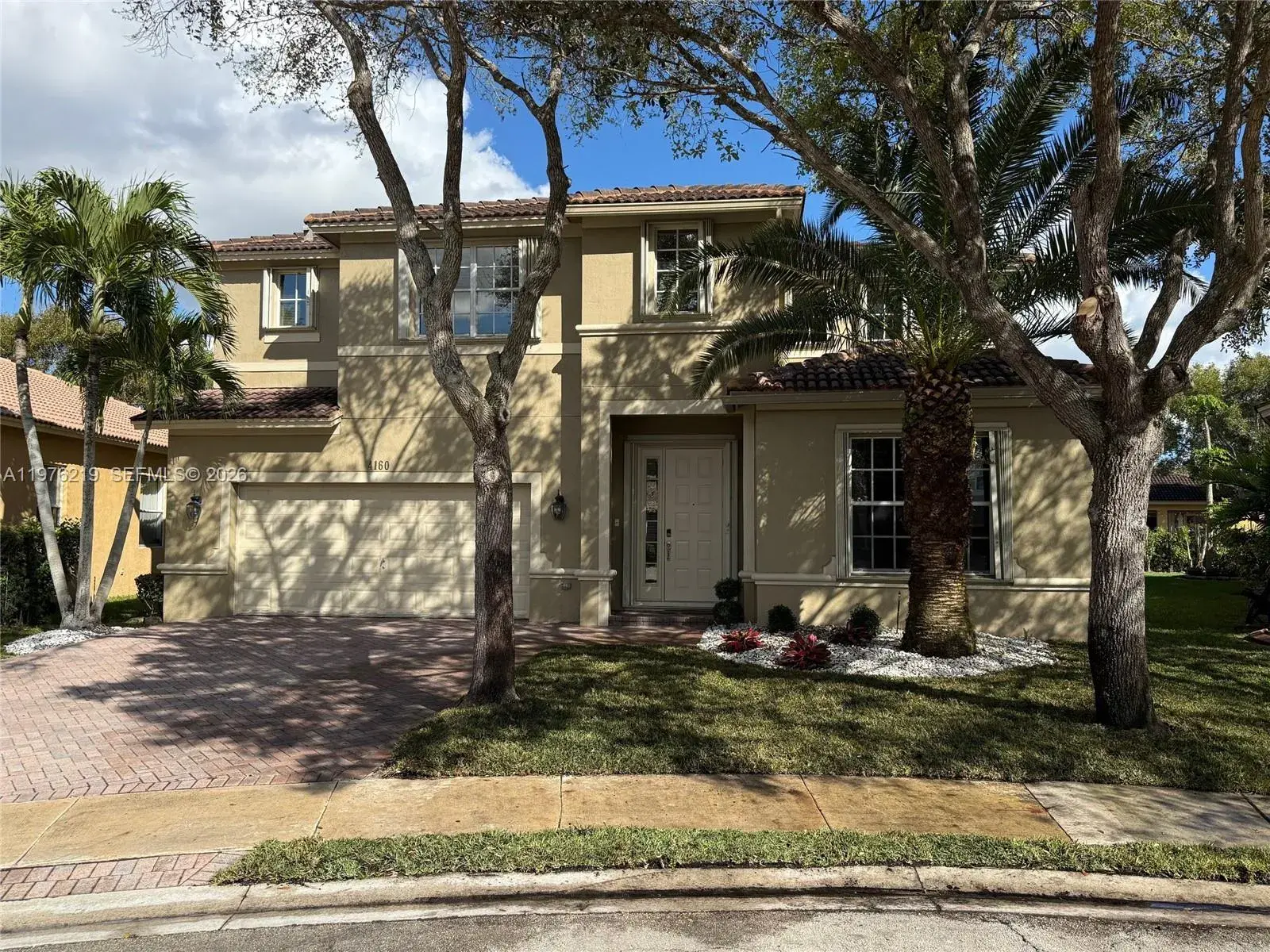 5 bedroom 4 bath Residential for sale at 4160 Cascade Ter, Weston FL 33332