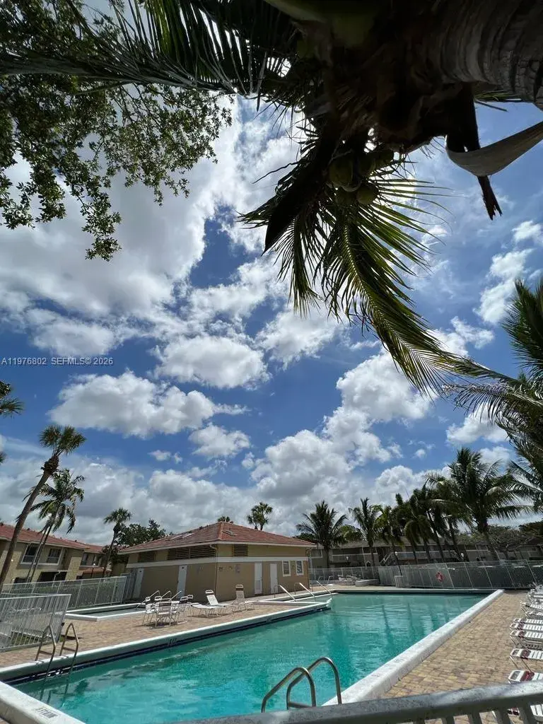 10204 Twin Lakes Dr # H, Coral Springs FL 33071