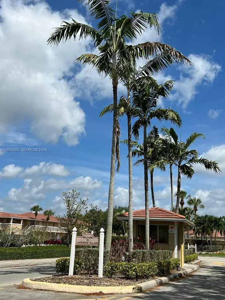 10204 Twin Lakes Dr # H, Coral Springs FL 33071