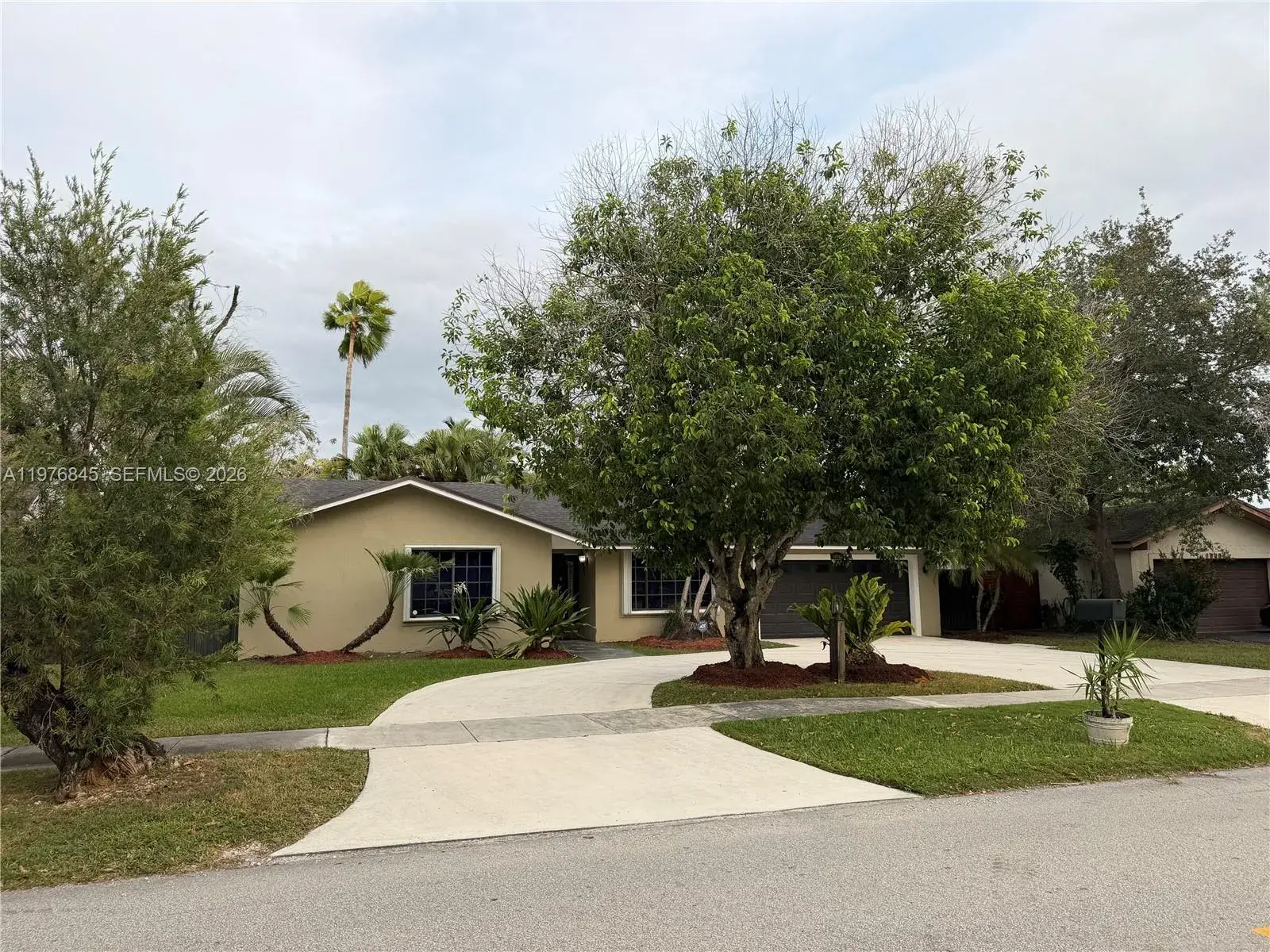10241 SW 132nd Ave, Miami FL 33186 photo 2