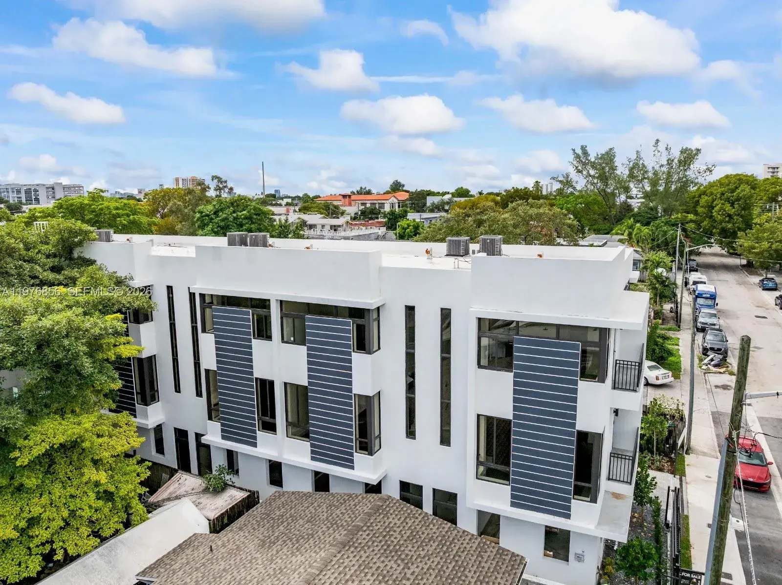 526 SW 2nd St, Miami FL 33130