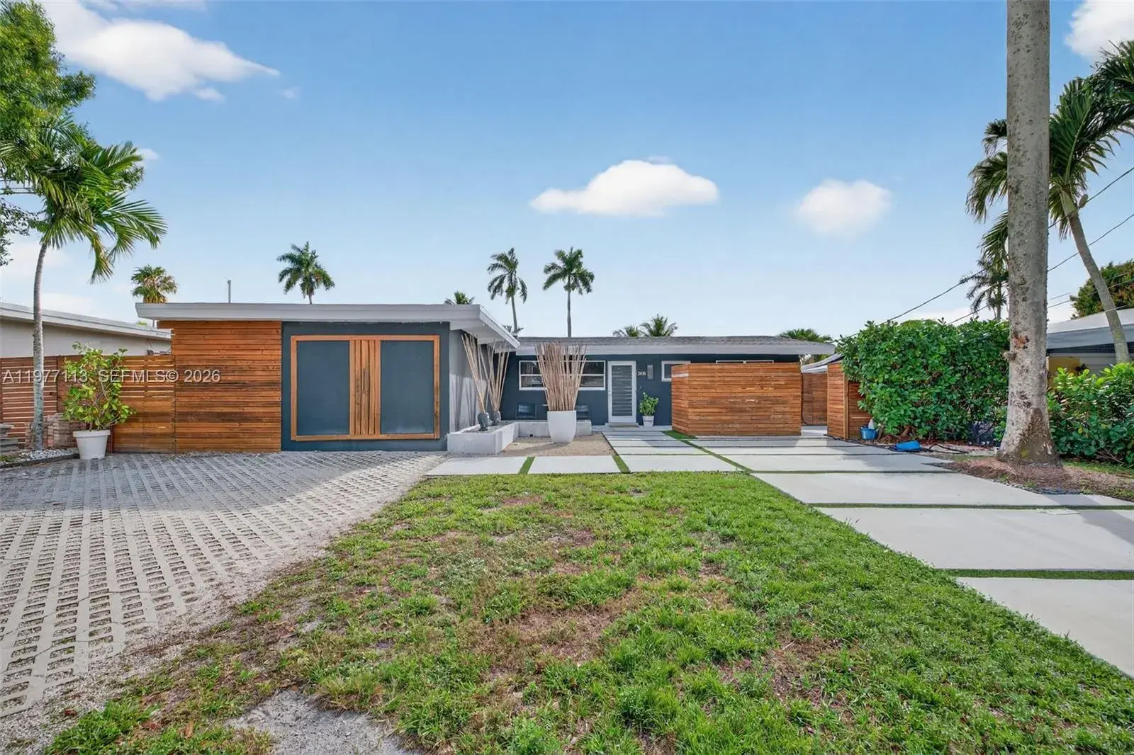 3 bedroom 2 bath Residential for sale at 2436 Cat Cay Ln, Fort Lauderdale FL 33312