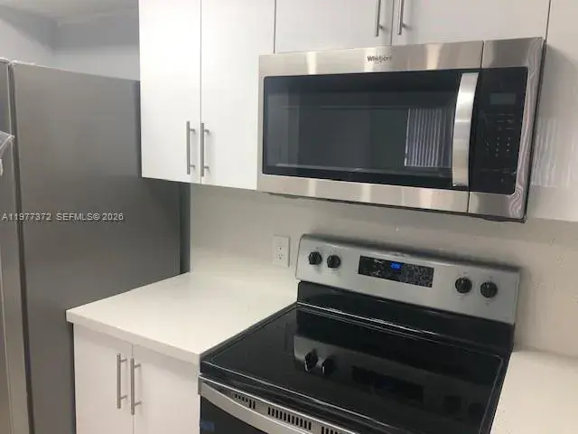 1 bedroom 1 bath Residential Lease for rent at 550 S Park Rd # 8, Hollywood FL 33021