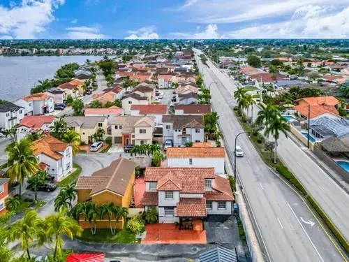 12696 NW 10th Ln, Miami FL 33182 photo 2