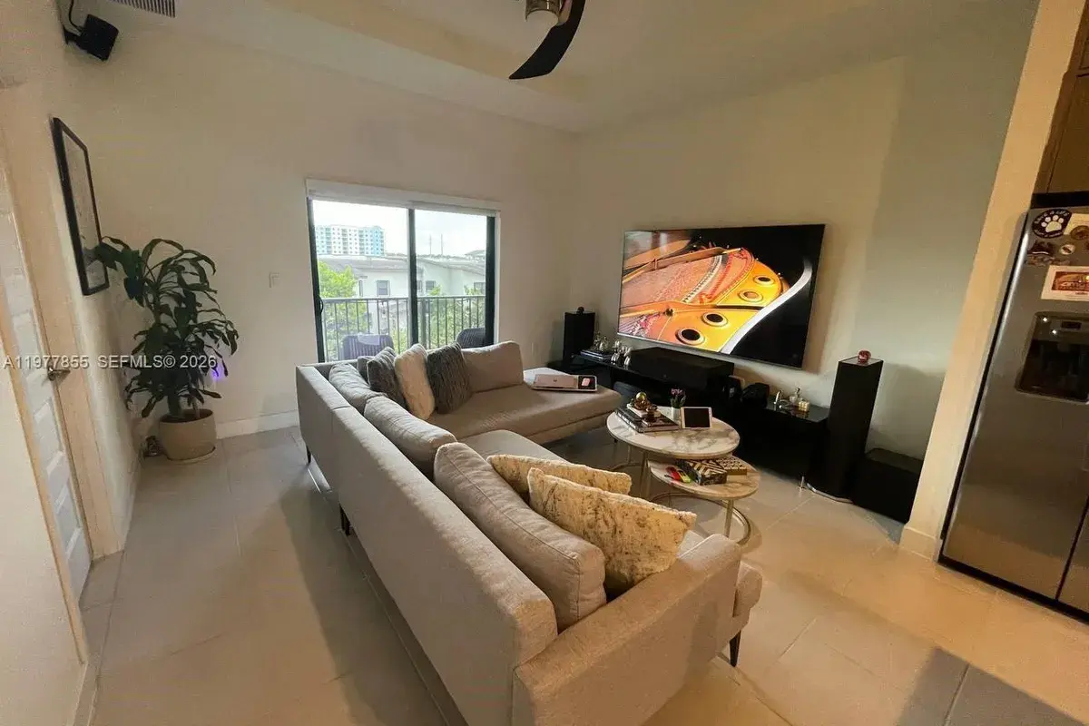 8045 NW 104th Ave # 36, Doral FL 33178