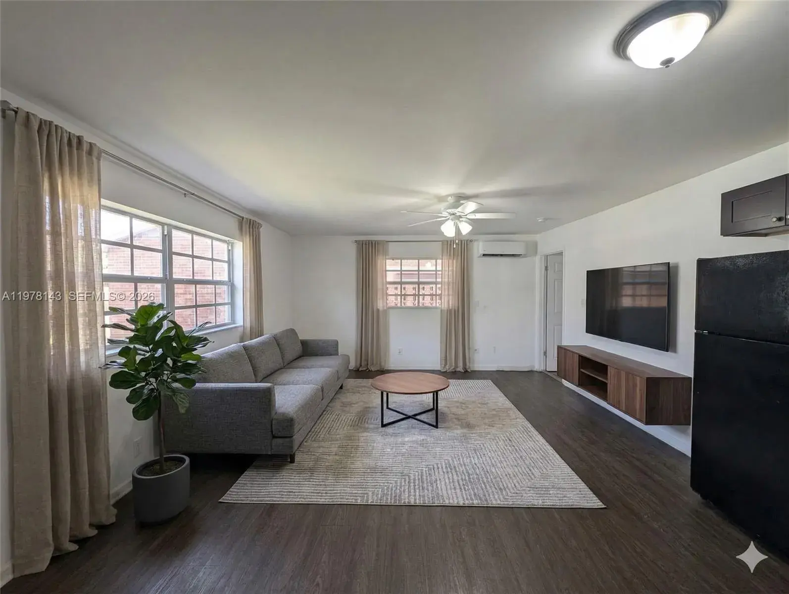 1 bedroom 1 bath Residential Lease for rent at 232 SW 23rd St # 3, Fort Lauderdale FL 33315