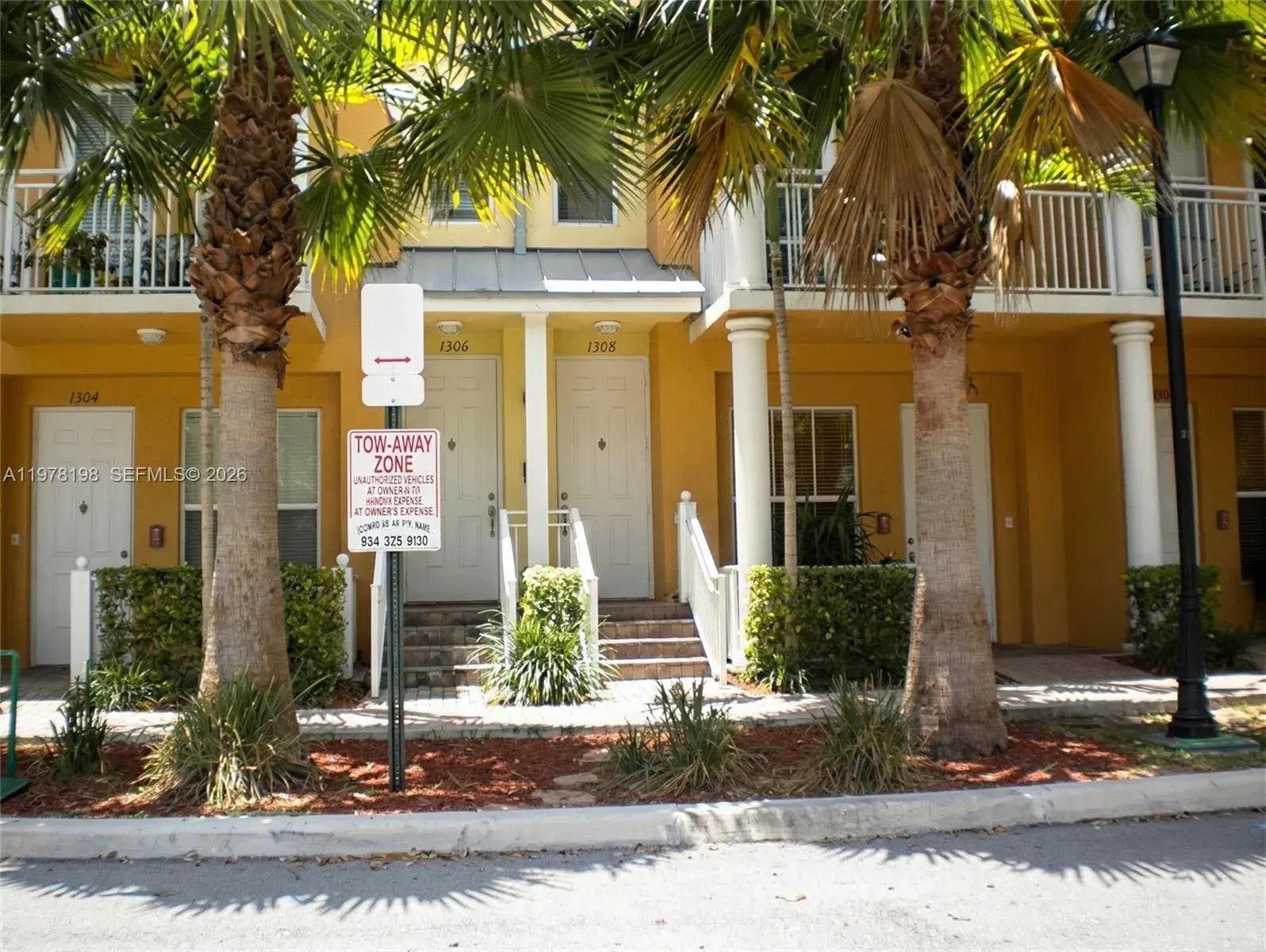 2 bedroom 2 bath Residential for sale at 1308 SW 3rd Ct, Fort Lauderdale FL 33312