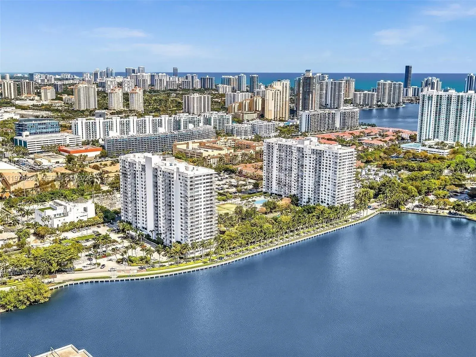 1 bedroom 2 bath Residential for sale at 2801 NE 183rd St # 1108W, Aventura FL 33160