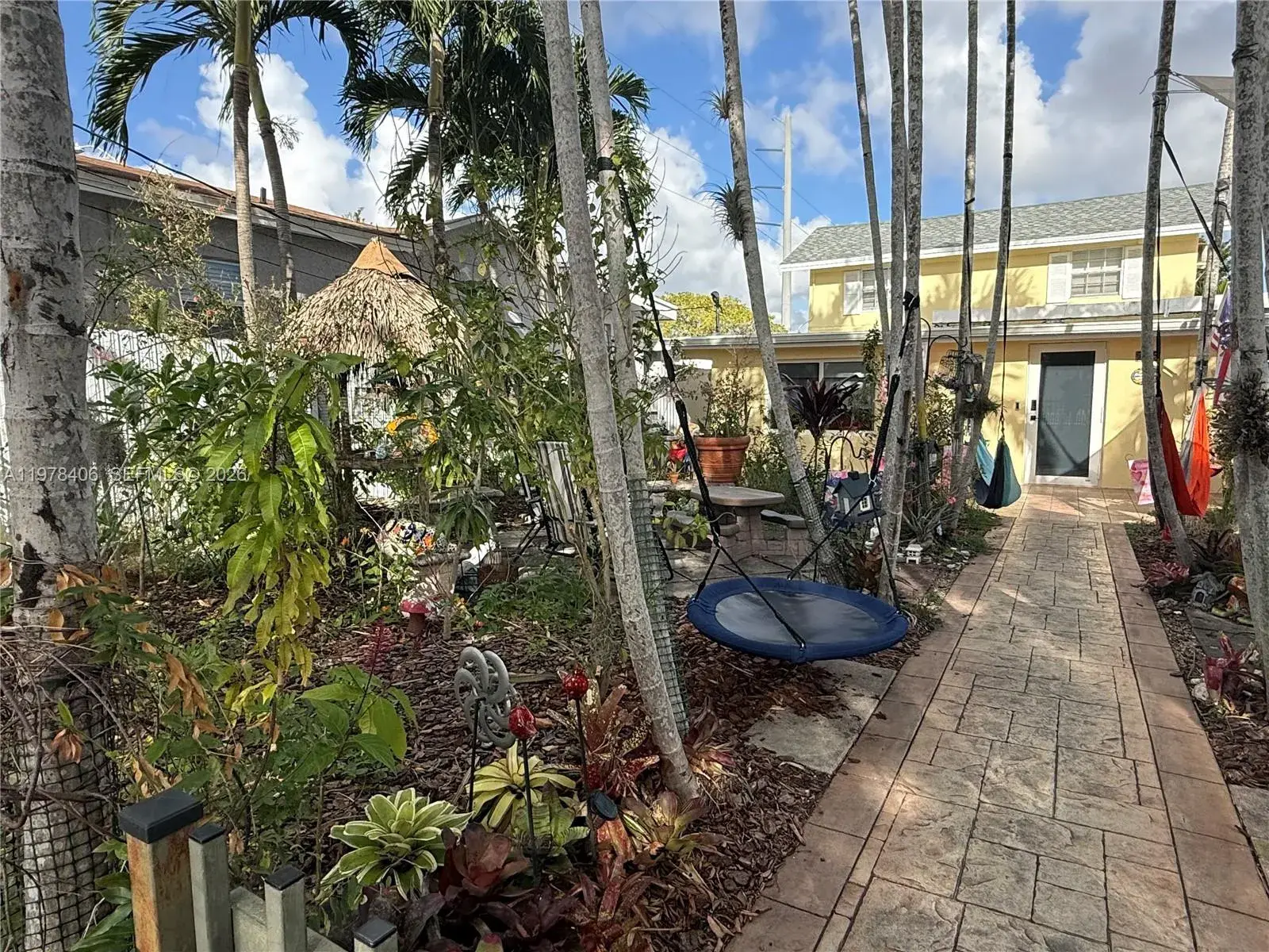 285 NW 60th Ave, Miami FL 33126 photo 4