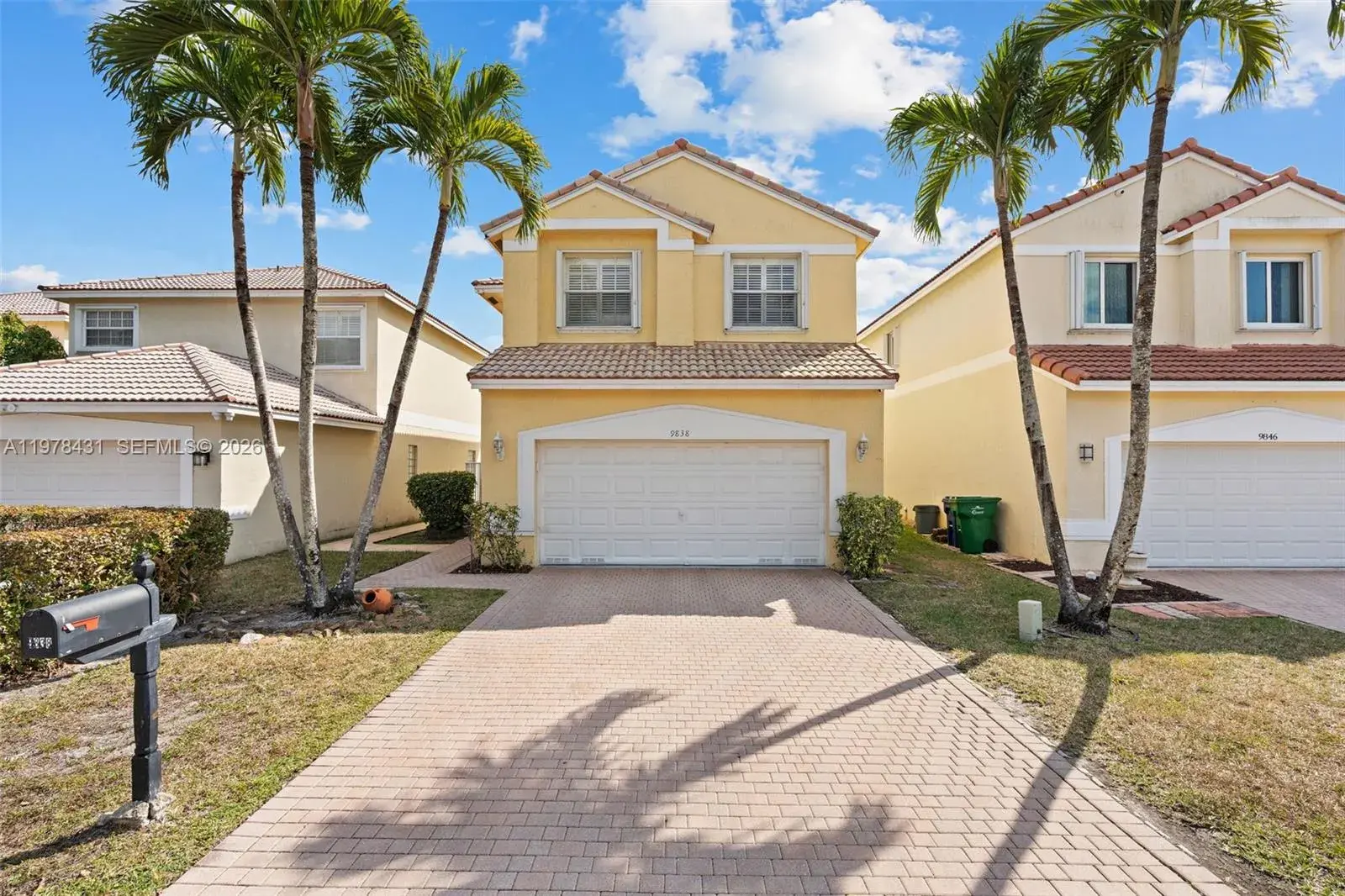 4 bedroom 2 bath Residential for sale at 9838 NW 1st Mnr, Coral Springs FL 33071