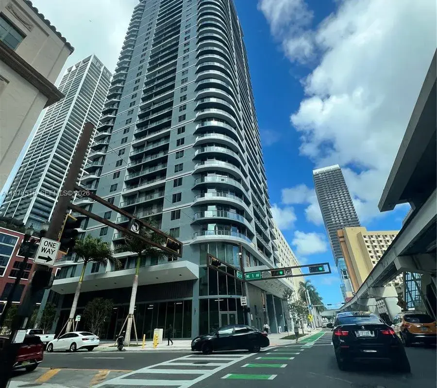 121 NE 5th st # 3400, Miami FL 33132