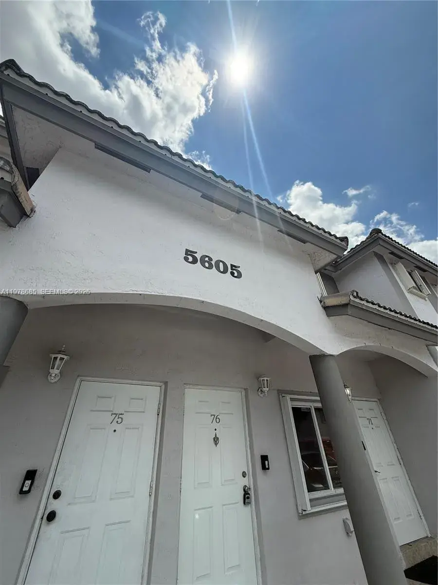 3 bedroom 2 bath Residential for sale at 5605 NW 109th Ave # 76, Doral FL 33178