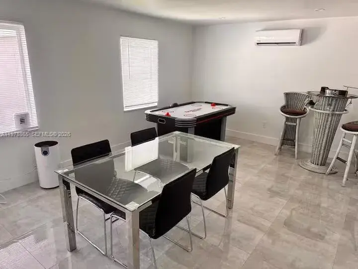 1904 SW 28th St, Fort Lauderdale FL 33315