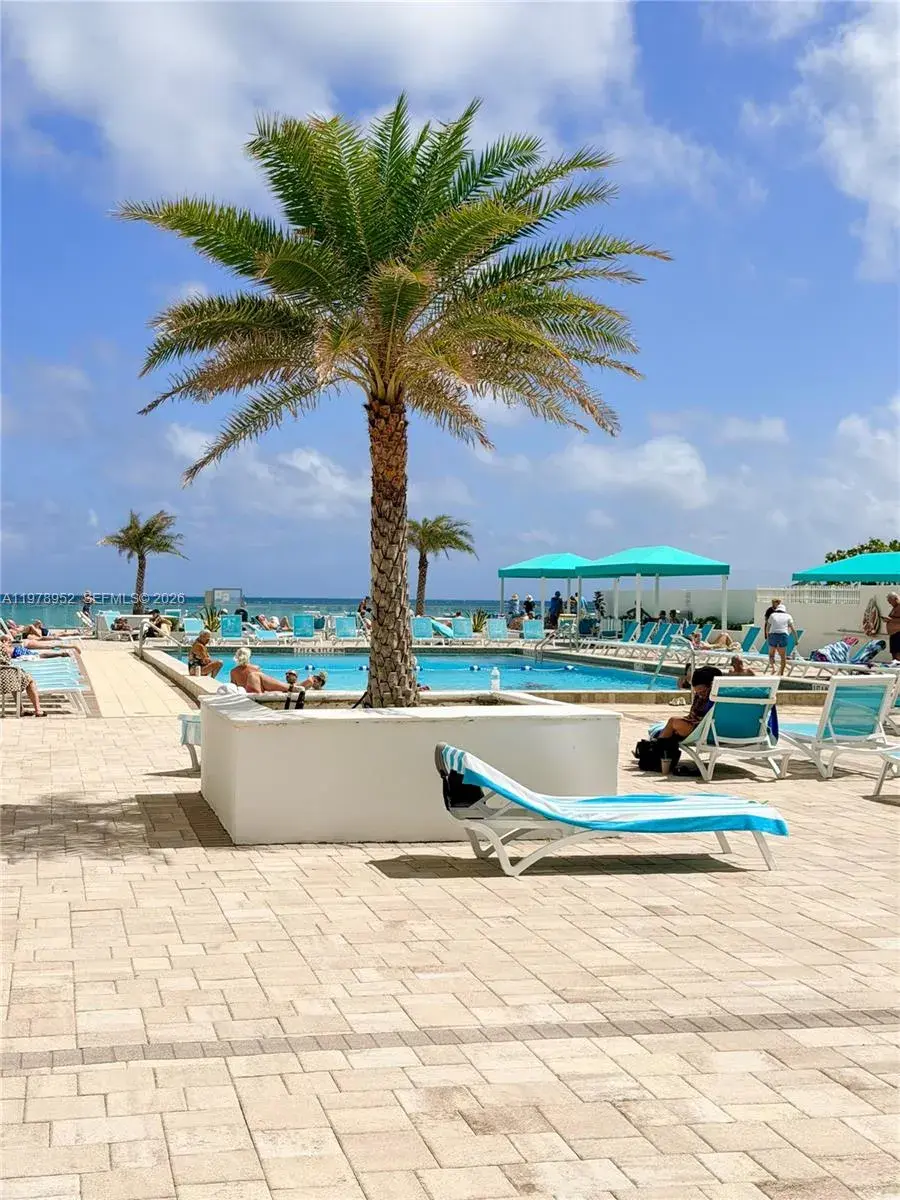 1 bedroom 1 bath Residential Lease for rent at 3725 S Ocean Dr # 521, Hollywood FL 33019