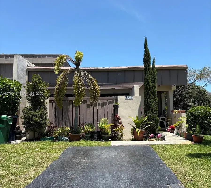 7439 SW 106th Ct, Miami FL 33173