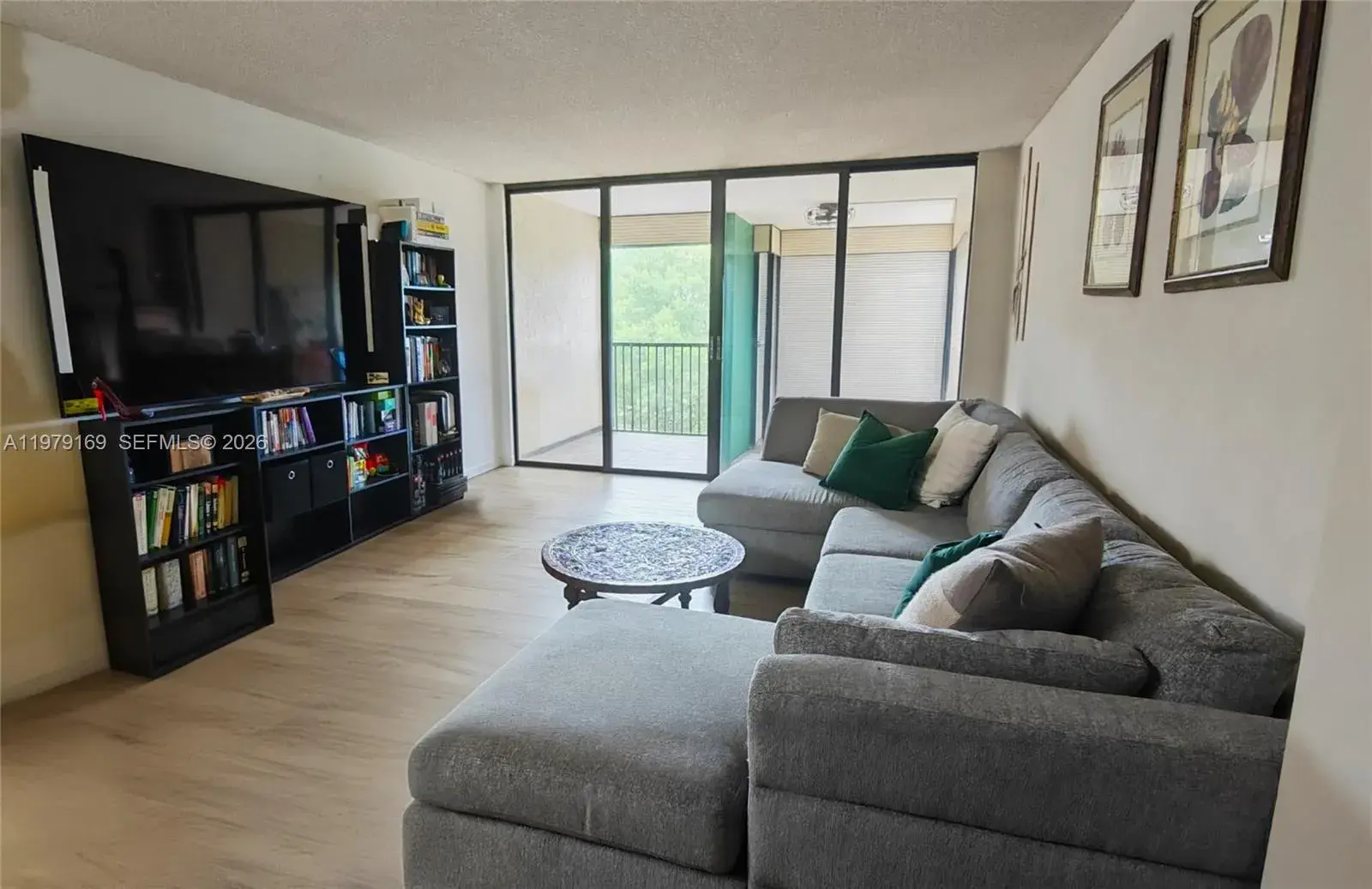 2 bedroom 2 bath Residential for sale at 2802 N 46 AVE # 520B, Hollywood FL 33021