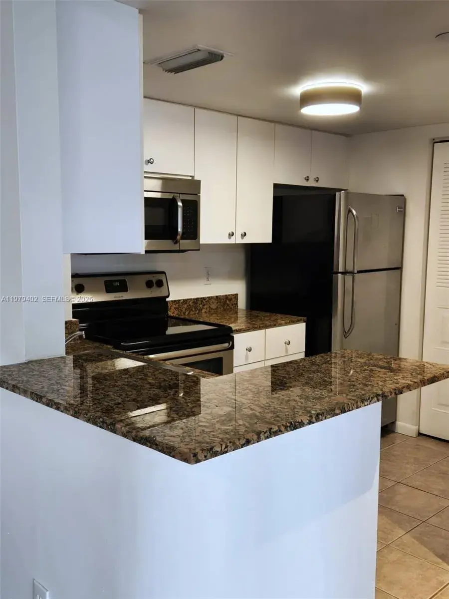 770 Claughton Island Dr # 911, Miami FL 33131