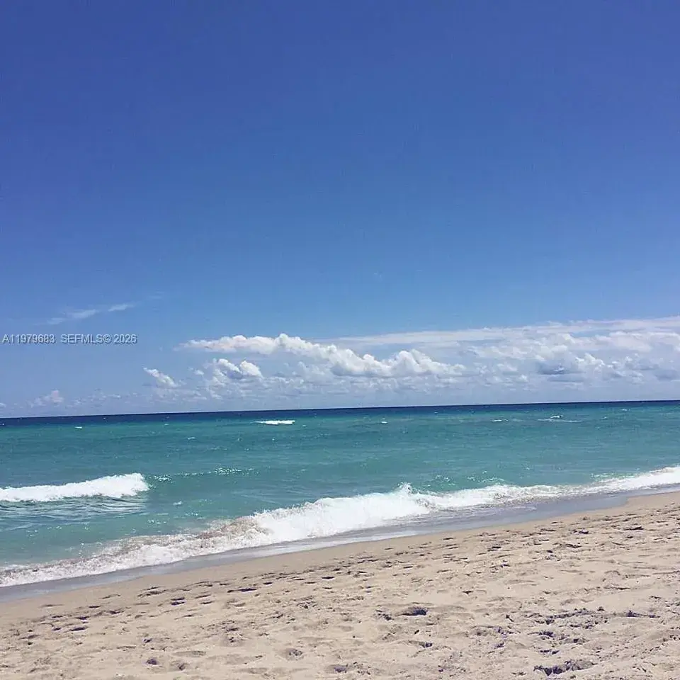 1 bedroom 1 bath Residential Lease for rent at 2200 S Ocean Dr # N205, Hollywood FL 33019