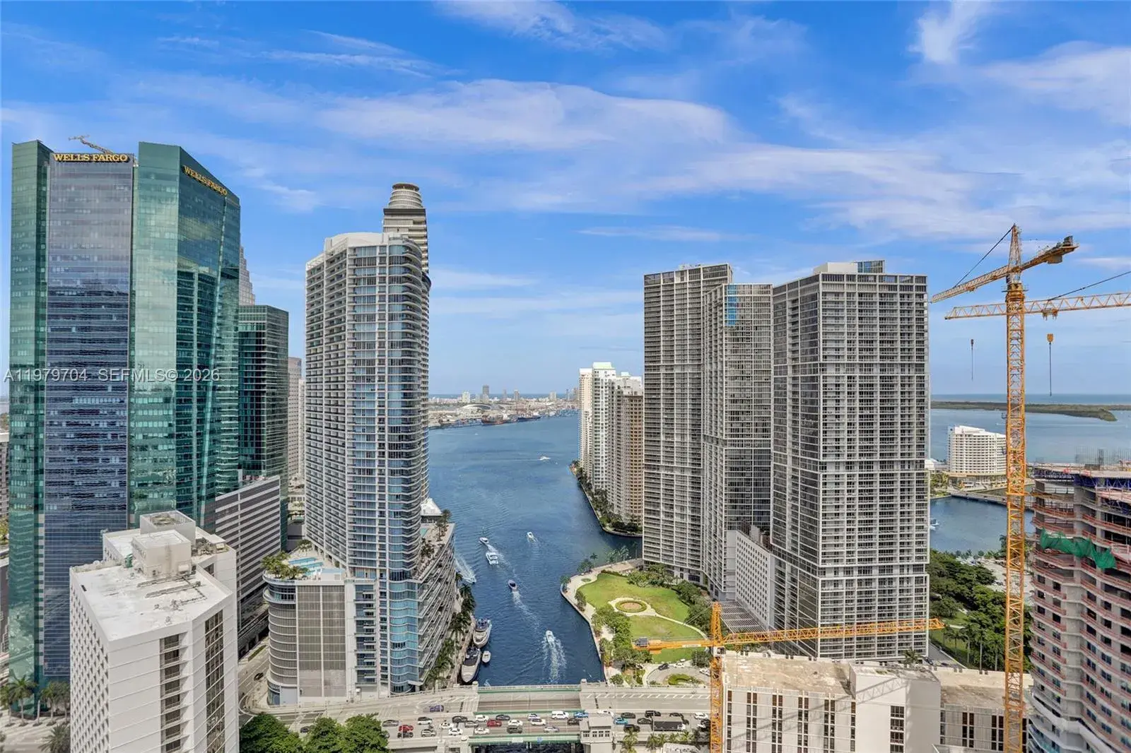 3 bedroom 2 bath Residential for sale at 31 SE 5th St # 4112, Miami FL 33131