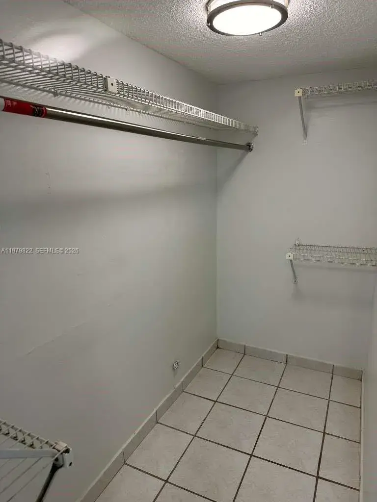 7355 W 4th Ave # 216, Hialeah FL 33014