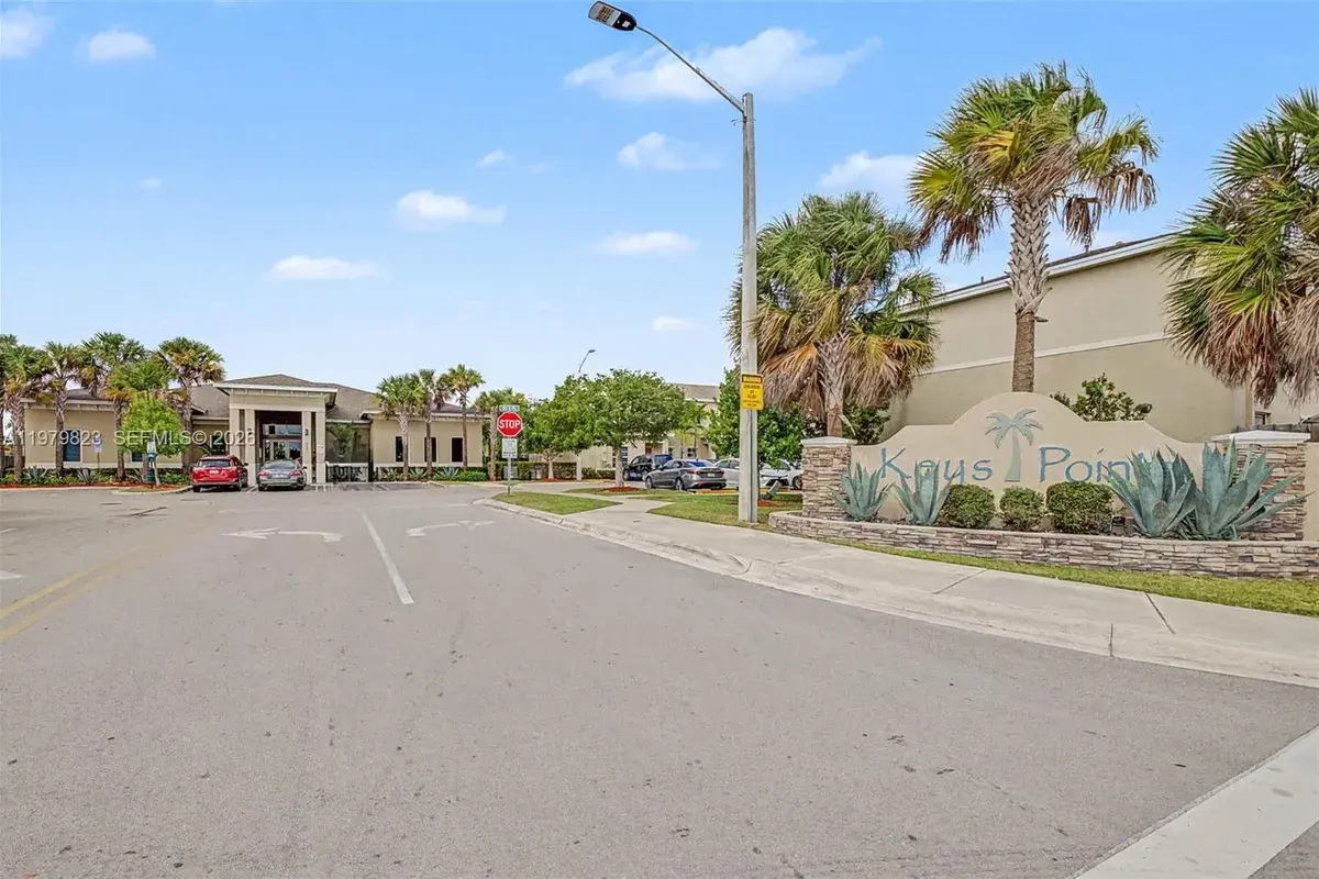 445 NE 4th St, Florida City FL 33034