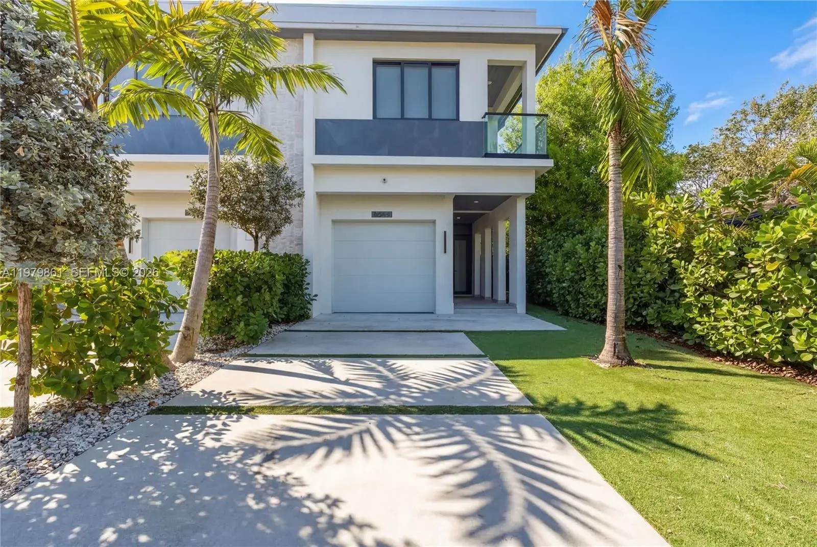 4 bedroom 3 bath Residential for sale at 609 NE 8th Ave # B, Fort Lauderdale FL 33304