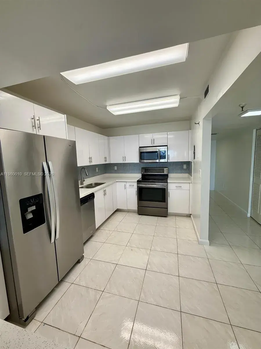 20850 San Simeon Way # 5, Miami FL 33179