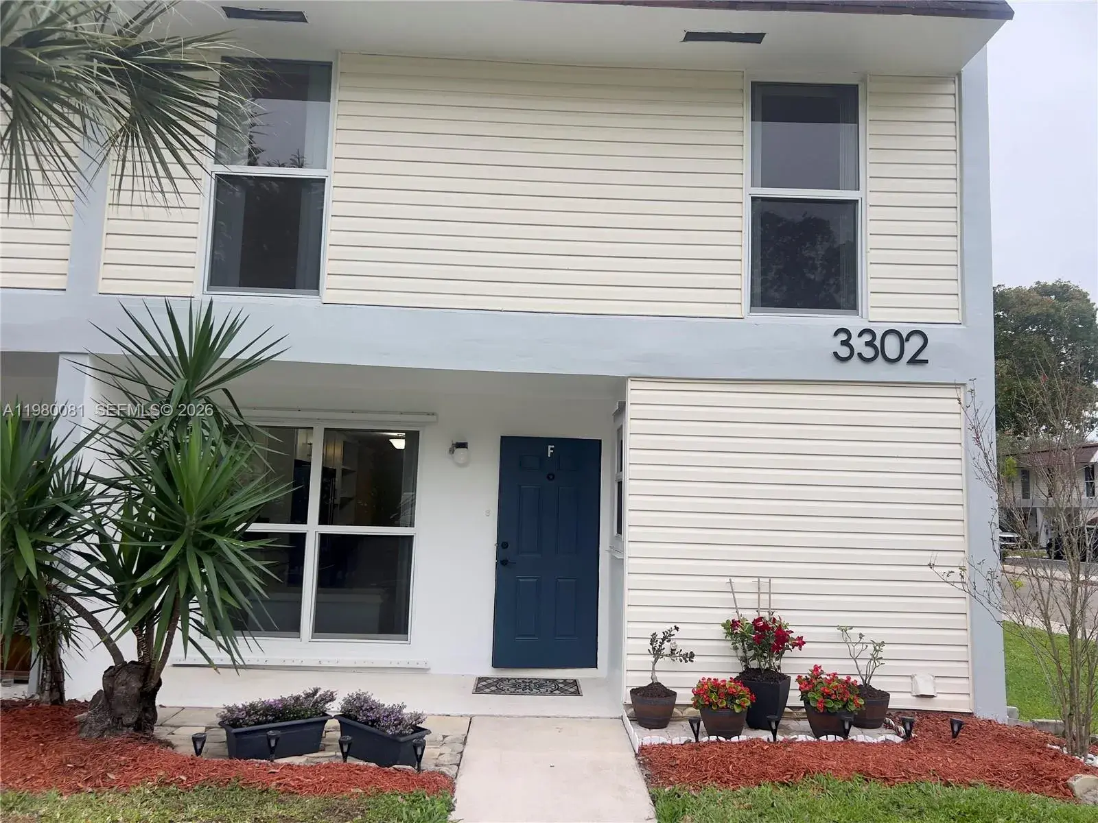4 bedroom 2 bath Residential for sale at 3302 Farragut St # 5F, Hollywood FL 33021