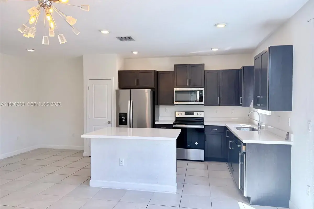 2418 SE 10th Ct, Homestead FL 33035